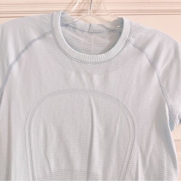 Lululemon Swiftly Tech Short Sleeve Crew SIZE 6 Blue T Shirt Yoga Lightweight - Picture 6 of 10
